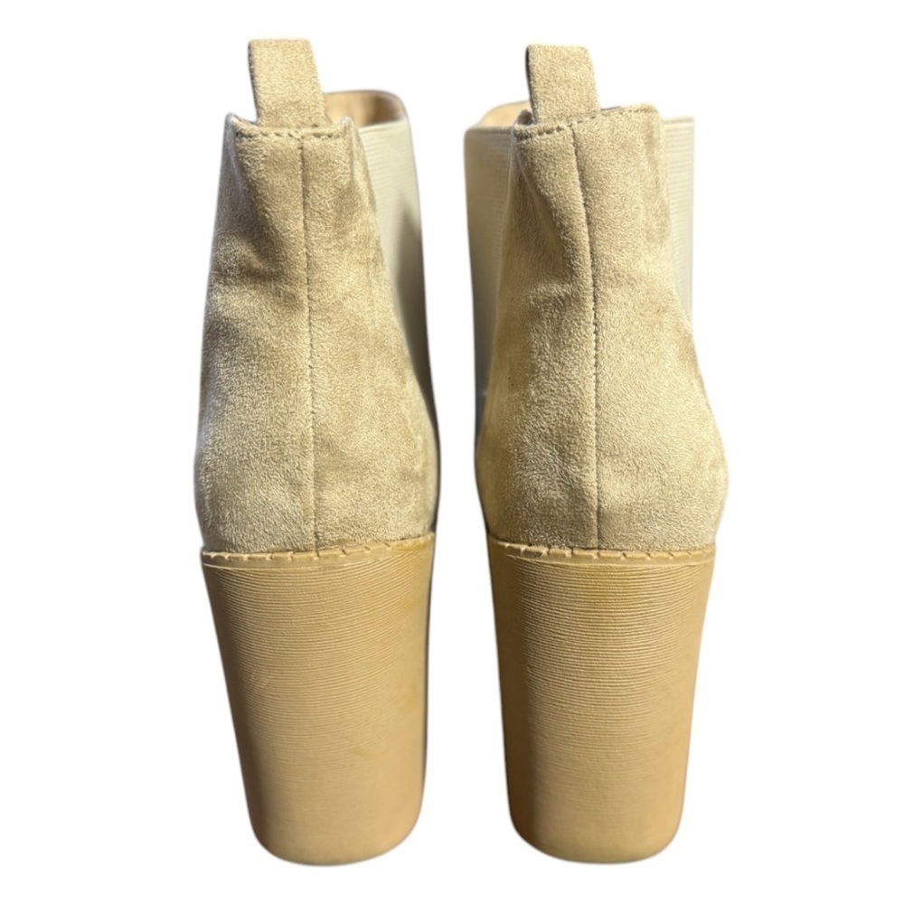Soda Glove - Ankle Boot w/Lug Sole Elastic Gore and Chunky Heel Beige Size 10M - Picture 6 of 11